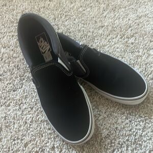 Vans Off the Wall canvas slip-ons, size 11